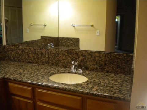 12140 Backdrop Ct, Bakersfield, CA 93306 photo 32