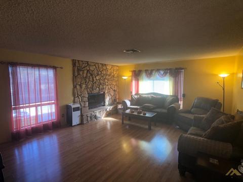 509 Mckinley St, Taft, CA 93268 photo 4