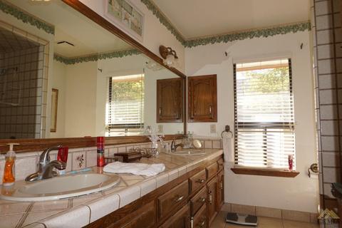 824 Philippine St, Taft, CA 93268 photo 11