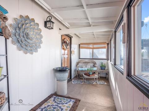 27860 Hialeah Dr, Tehachapi, CA 93561 photo 3