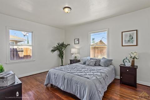 124 Wetherley Dr, Bakersfield, CA 93309 photo 9