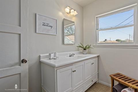 124 Wetherley Dr, Bakersfield, CA 93309 photo 12