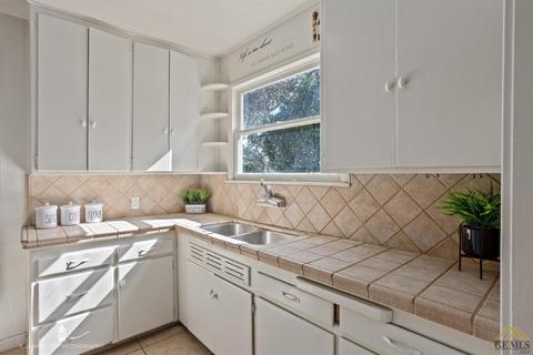 124 Wetherley Dr, Bakersfield, CA 93309 photo 6