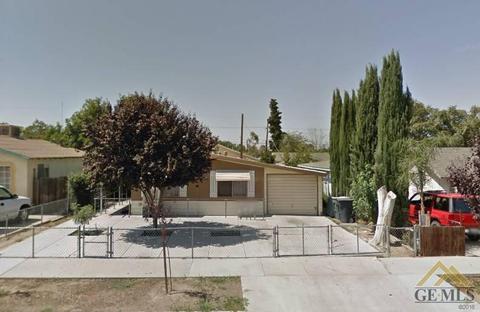 1053 E St, Wasco, CA 93280 photo 1