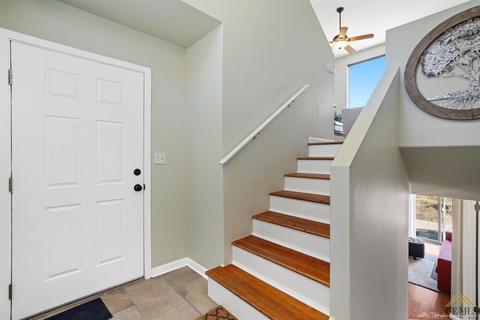 27221 Oakflat Dr, Tehachapi, CA 93561 photo 2