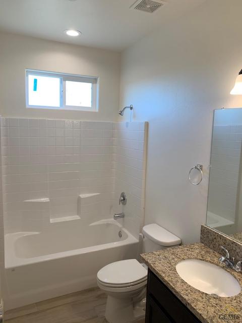 2409 Persimmion Ave, Wasco, CA 93280 photo 7