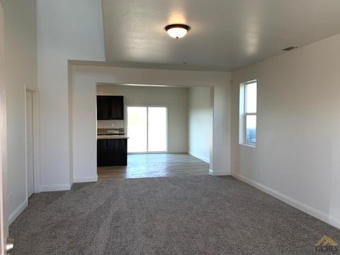 2409 Persimmion Ave, Wasco, CA 93280 photo 2