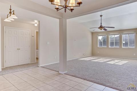 4403 Blue Devils Ave, Bakersfield, CA 93313 photo 9