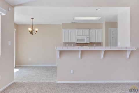 4403 Blue Devils Ave, Bakersfield, CA 93313 photo 14