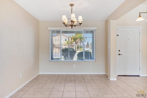 4403 Blue Devils Ave, Bakersfield, CA 93313 photo 8