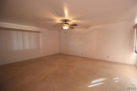 301 Plumtree Dr, Arvin, CA 93203 photo 6