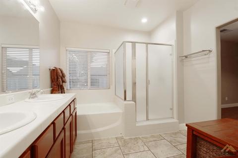 12703 Stablegate Dr, Bakersfield, CA 93312 photo 15