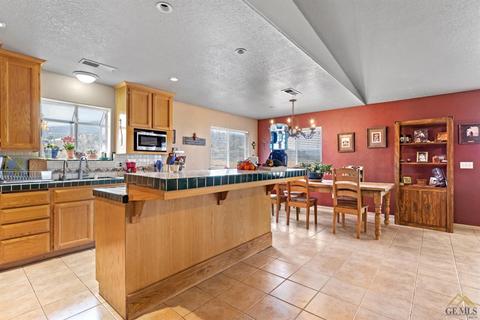 23741 Lakeview Dr, Tehachapi, CA 93561 photo 9