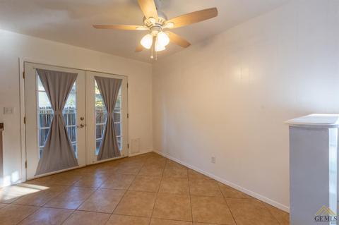 106 E Calvin St, Taft, CA 93268 photo 8