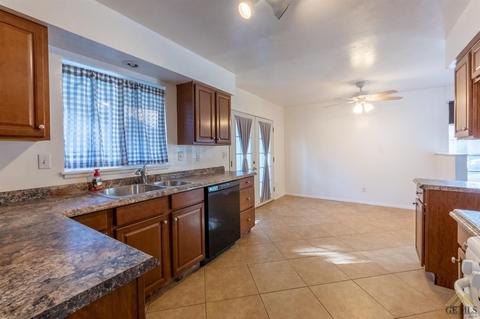 106 E Calvin St, Taft, CA 93268 photo 12