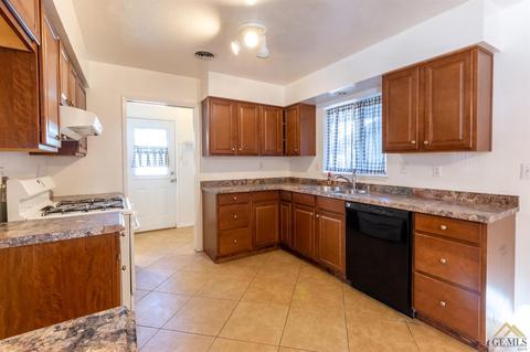 106 E Calvin St, Taft, CA 93268 photo 11