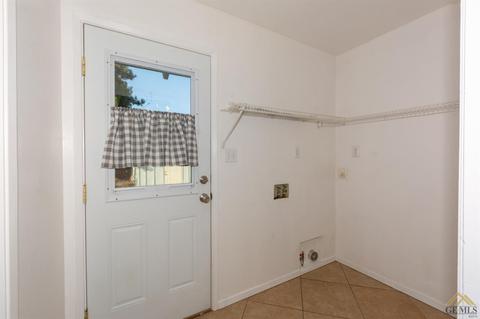 106 E Calvin St, Taft, CA 93268 photo 13