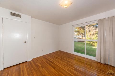 106 E Calvin St, Taft, CA 93268 photo 15