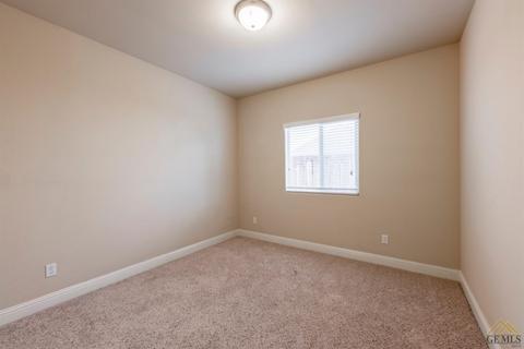 9117 Red Pine Dr, Shafter, CA 93263 photo 22