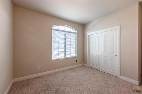 9117 Red Pine Dr, Shafter, CA 93263 photo 21