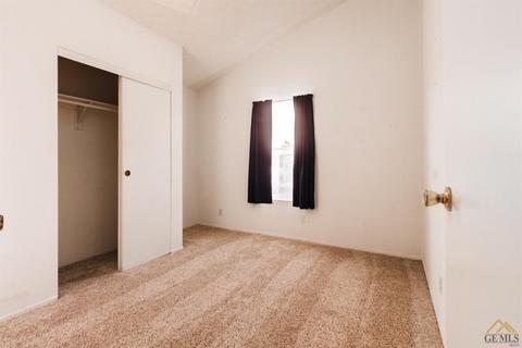 136 Set Ln, Bakersfield, CA 93308 photo 8