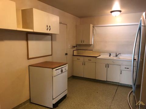 509 Harrison St, Taft, CA 93268 photo 14