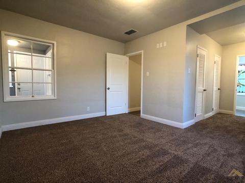 216 E Lucard St, Taft, CA 93268 photo 14