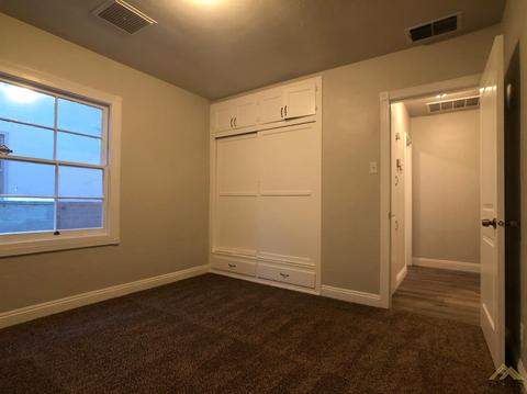 216 E Lucard St, Taft, CA 93268 photo 10
