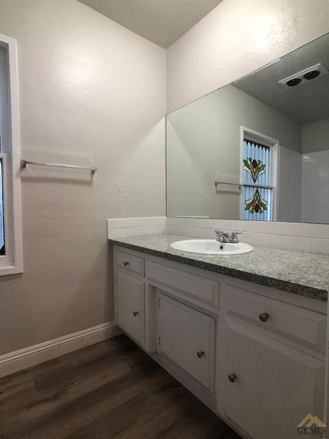 216 E Lucard St, Taft, CA 93268 photo 20