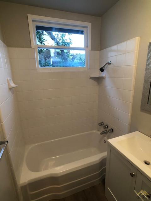 216 E Lucard St, Taft, CA 93268 photo 12