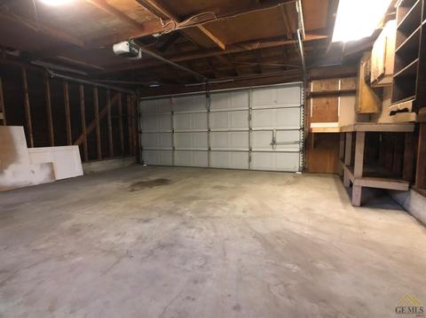 216 E Lucard St, Taft, CA 93268 photo 25