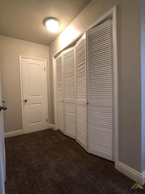 216 E Lucard St, Taft, CA 93268 photo 16