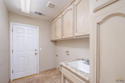2700 Pacini St, Bakersfield, CA 93314 photo 17