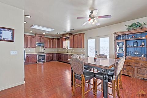 17900 Erie Ave, Tehachapi, CA 93561 photo 6