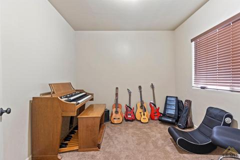 17900 Erie Ave, Tehachapi, CA 93561 photo 21