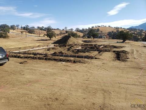 30505 Buckskin Dr, Tehachapi, CA 93561 photo 1