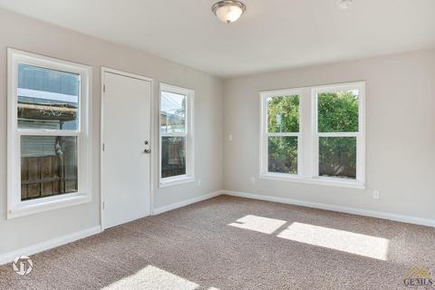 519 Pierce St, Taft, CA 93268 photo 11