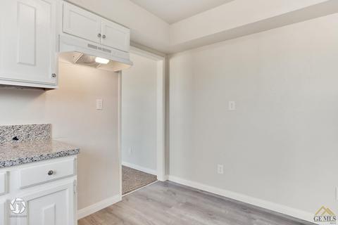 519 Pierce St, Taft, CA 93268 photo 9