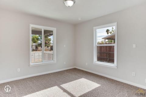 519 Pierce St, Taft, CA 93268 photo 14