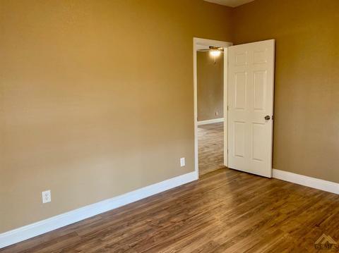 200 Woodrow St, Taft, CA 93268 photo 12