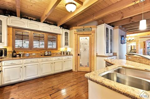 23480 Lakeview Dr, Tehachapi, CA 93561 photo 11