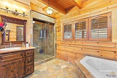 23480 Lakeview Dr, Tehachapi, CA 93561 photo 17