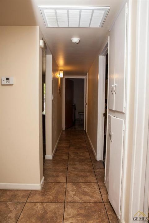 8605 Gregory Ave, Lamont, CA 93241 photo 7