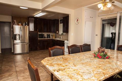 8605 Gregory Ave, Lamont, CA 93241 photo 6