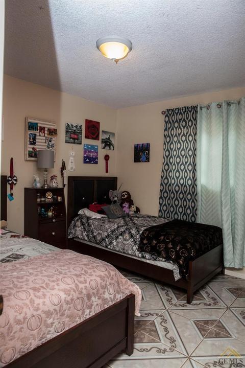 8605 Gregory Ave, Lamont, CA 93241 photo 10