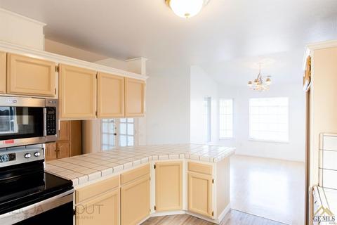 2033 5th Dr, Delano, CA 93215 photo 13