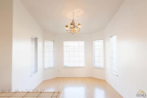 2033 5th Dr, Delano, CA 93215 photo 9