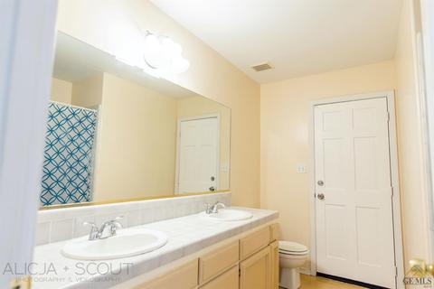 2033 5th Dr, Delano, CA 93215 photo 18