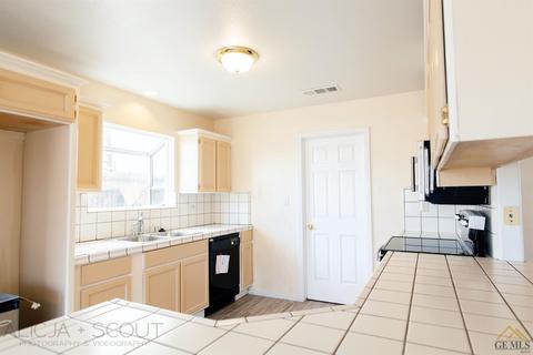 2033 5th Dr, Delano, CA 93215 photo 10