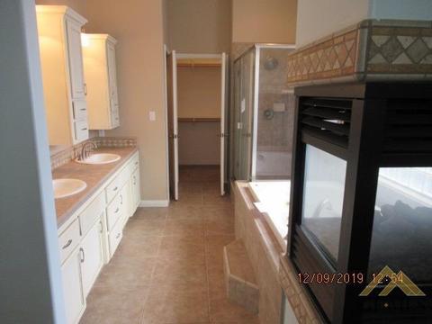 11329 Stroke Cutters Dr, Taft, CA 93268 photo 16